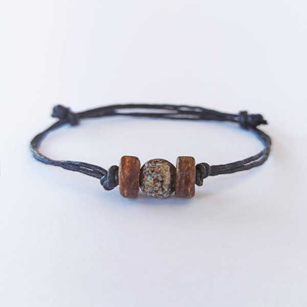 Bracciale in corda con perla di cenere